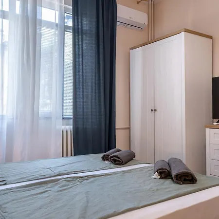 Teo's Cozy Lejlighed